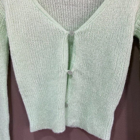 Light Green Ribbed Cardigan - Picture 7 of 8